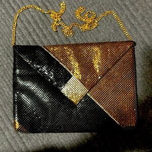 Vintage 1940s bag unwitting and Davis in immaculate condition